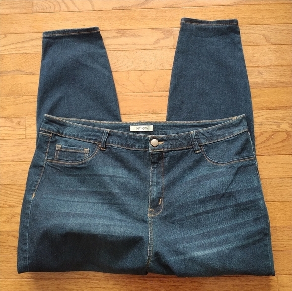 Refuge Dark Wash Straight Leg Jeans 22 - Picture 11 of 12